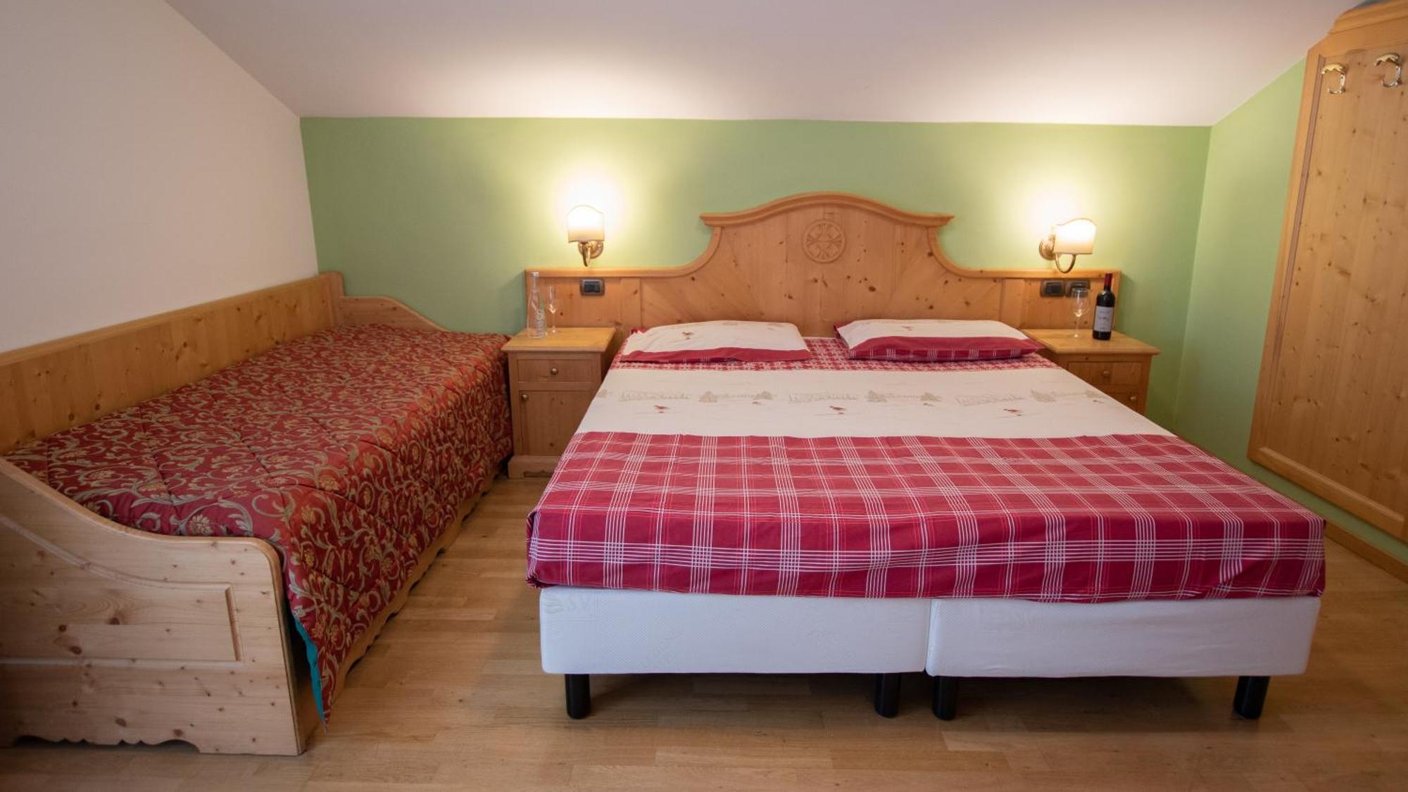 Hotel Bellevue Canazei Quarto foto